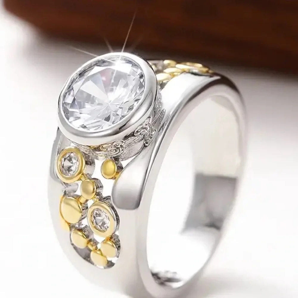 Luxurious Two-Tone Zirconia Statement Ring - 925 Silver Plated‎ size 7